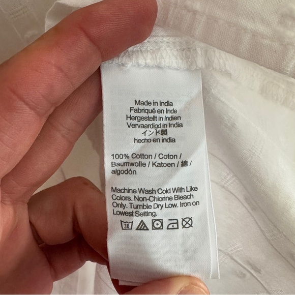 J Crew Factory White Flutter Sleeve Clip Dot Cotton Womens Size S Blouse - Picture 12 of 12